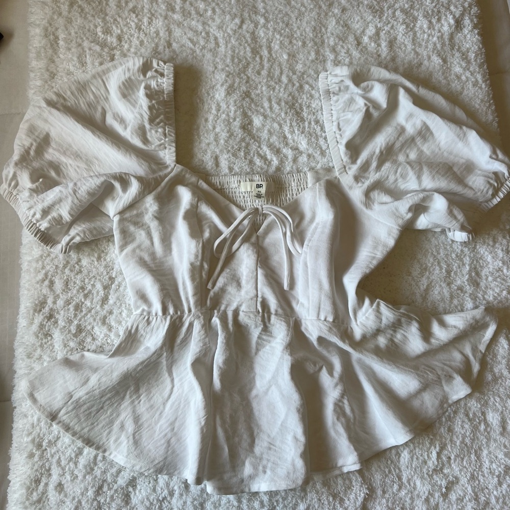 BP white flowy top